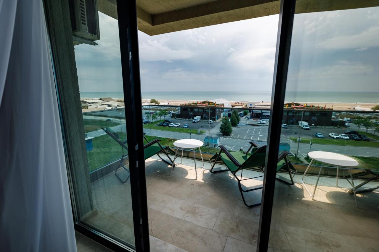 North Club Apartments II Mamaia Bagian luar foto