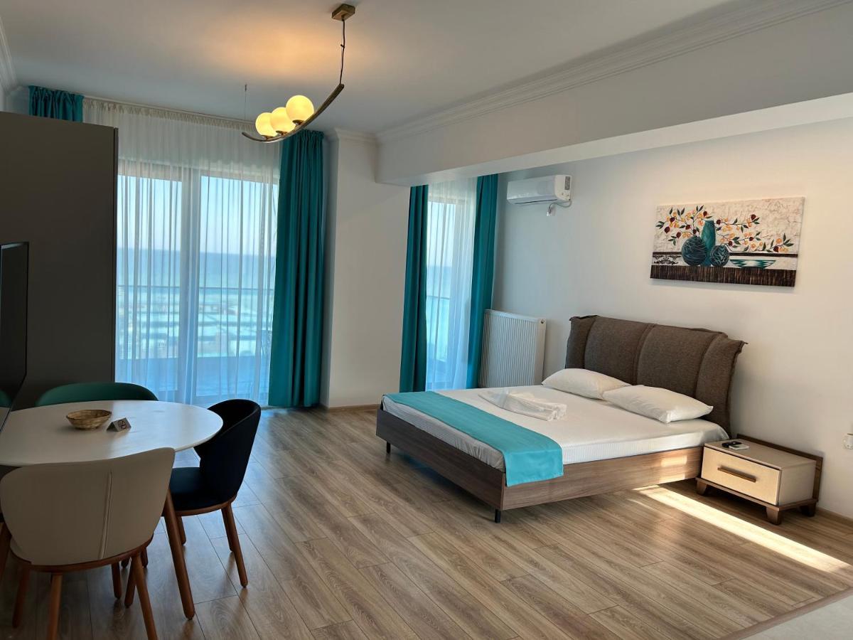 North Club Apartments II Mamaia Bagian luar foto