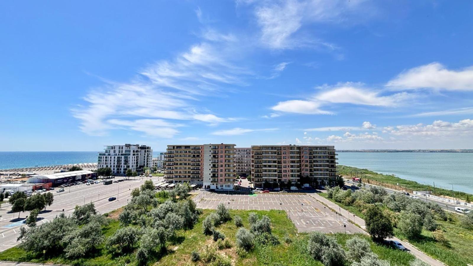 North Club Apartments II Mamaia Bagian luar foto